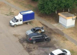 В Краснодарском крае неизвестные сожгли дорогую иномарку