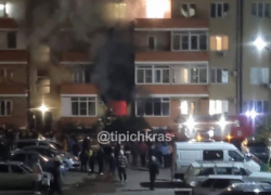 В Краснодаре спасли 14 человек из горящей многоэтажки