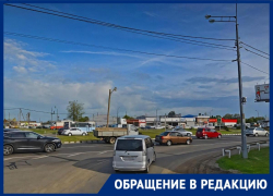 Жители двух микрорайонов Краснодара годами страдают от пробок и отсутствия транспорта