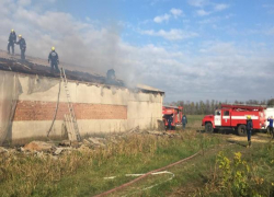 Крупный пожар на складе произошел под Краснодаром 