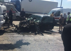  В страшной аварии с автокраном на Кубани погибли три человека 