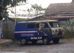 В Сочи вместе с посылками сгорела машина "Почты России"