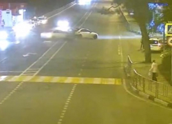 Разворот через две сплошные обернулся аварией в Дагомысе