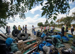 На Кубани прошел экомарафон «Сберегаем пляжи вместе», где собрали больше тонны мусора