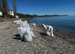 Туапсе сражается с разливом нефтепродуктов: убрали 4 тысячи кубометров мазута и грунта