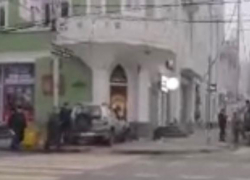 Внедорожник протаранил усадьбу купцов Богарсуковых в историческом центре Краснодара 