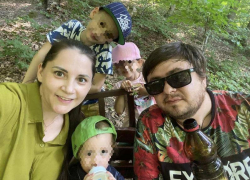 «У жены и у сына небольшие ушибы», - краснодарский комик Махно рассказал подробности аварии