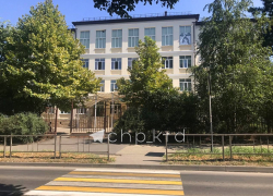 Девятиклассник выпал из окна 4-го этажа гимназии №40 Краснодара