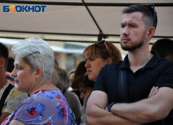 Краснодарцы, потерявшие жилье при пожаре на Российской, получат по 100 тысяч рублей