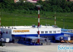 Геленджикский аэропорт наладил работу после крушения вертолета Ми-8 на его территории