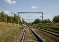 Девушку и мужчину сбил тепловоз под Краснодаром