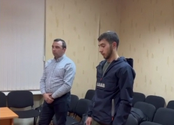 На Кубани отчим истязал пятилетнюю девочку армейским ремнем и чуть не задушил за выход на балкон