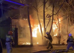 В Краснодаре 3 января сгорел частный дом: видео