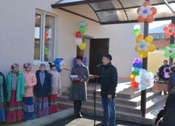 "Нам песня строить и жить помогает": на Кубани школе искусств построили новое здание