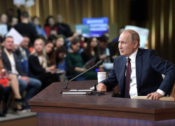  Мэр Сочи и глава Кубани рассказали про дома для ветеранов, на которые жаловались Путину 