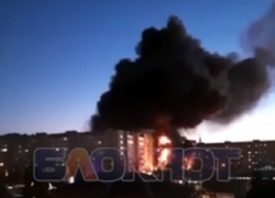 В Ейске горят пять этажей дома после падения СУ-34