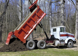 На Кубани Следком проверит обстоятельства гибели 5-летней девочки под грудой перегноя