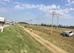 В ДТП с большегрузом пострадали две легковушки