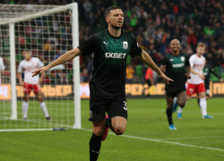 Форвард «Краснодара» сравнил борьбу с коронавирусом в России и Швеции