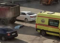  Грузовик в Краснодаре переехал бабушку на «зебре» 