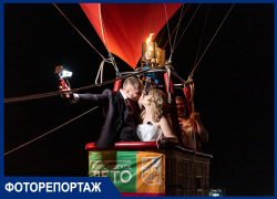 День первой любви: краснодарская пара сыграла свадьбу на воздушном шаре