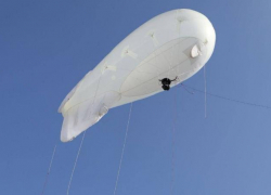 Загадочный аэростат заметили в небе над Краснодаром