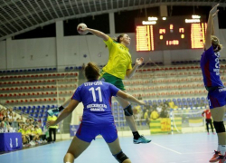  Гандболистки «Кубани» забили «Звезде» на 10 мячей больше 