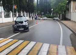 В Сочи водитель люксового мерседеса сбил трехлетнего ребенка