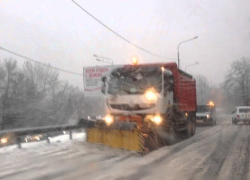 Водители с летней резиной парализовали въезд в Сочи