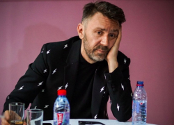 «До встречи в Сочи!»: Шнуров посвятил стихи Акинфееву, а его обвинили в богохульстве