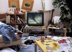 В Крымске мужчина ночью ворвался в дом к женщине с грудным ребенком