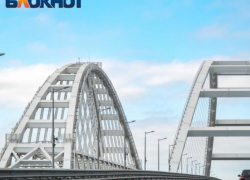Движение автомобилей по Крымскому мосту перекрыли