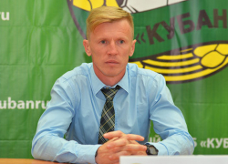 "Бывают разные неурядицы" - тренер ФК "Кубань" пожалел, что история с долгами клуба вышла наружу