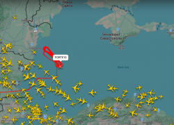 Американский беспилотник ведёт разведку и кружит над Чёрным морем