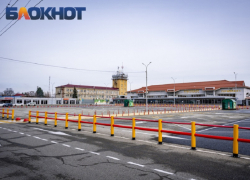 Сотни пассажиров не вылетят вовремя из-за задержек в аэропорту Краснодара