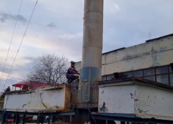 В Краснодарском крае людей эвакуировали из-за опасности падения трубы котельной на жилой дом