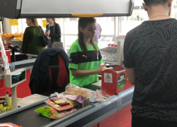  Сотрудников магазина «Магнит» переодели в форму ФК «Краснодар» 