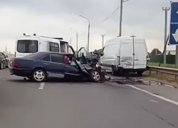 Авария на Восточном обходе в Краснодаре вызвала огромную пробку