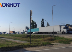 В Краснодарском крае образовались 18-километровые пробки на трассе к Чёрному морю