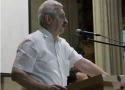 Осадчий: «Речь идет о выборе между продолжением политики кризиса и курсом перемен к лучшему!»