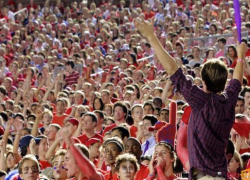 Первый матч Евро-2016 собрал мало зрителей