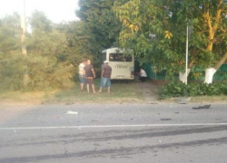 На Кубани в ДТП с маршруткой пострадали восемь человек 
