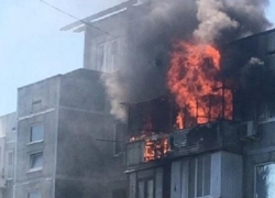 Пожар поглотил две квартиры в Краснодаре