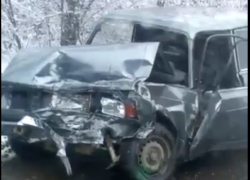  ﻿В лобовом столкновении на Кубани пострадали три человека 