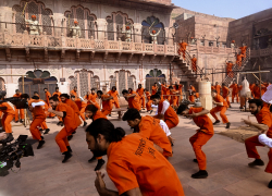 Вода из России для Галустяна и звездная болезнь Нагиева: Сергей Рост разоткровенничался после съемок в Индии