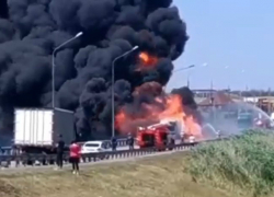 На севере Кубани сгорел грузовик с топливом