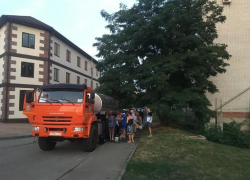 «Ситуация сложная, неординарная», - в мэрии прокомментировали загрязнение воды в Школьном районе