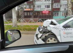 В Краснодаре «Яндекс.Такси» протаранило маршрутку