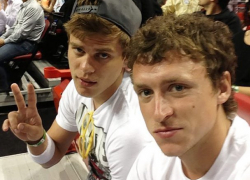  Полузащитник «Краснодара» Мамаев и нападающий «Зенита» Кокорин записали пародию на песню «Ленинграда» 