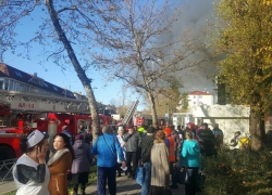В Сочи увеличилось число пострадавших при пожаре в торговом центре 
